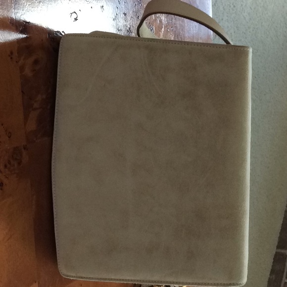 Salvatore Ferragamo classic beige shoulder bag